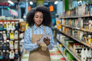 Summer Doesn’t Slow Down Retail Ops: How to Simplify Retail Task Management