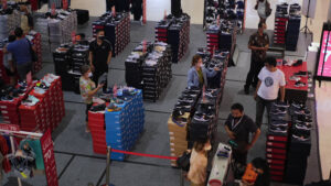 10 Signs Your Stores are Falling Behind on Peak Prep (and How to Improve Retail Execution) 